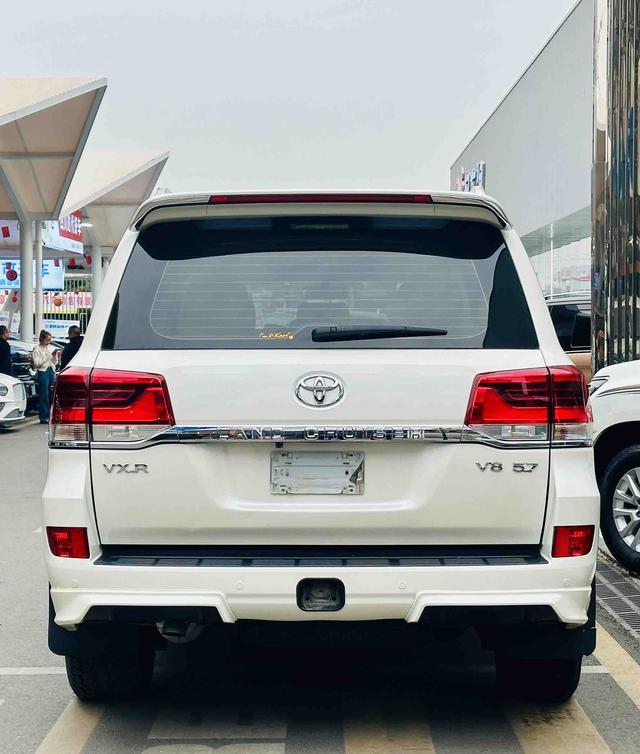 Toyota Land Cruiser 2019 thumb 4