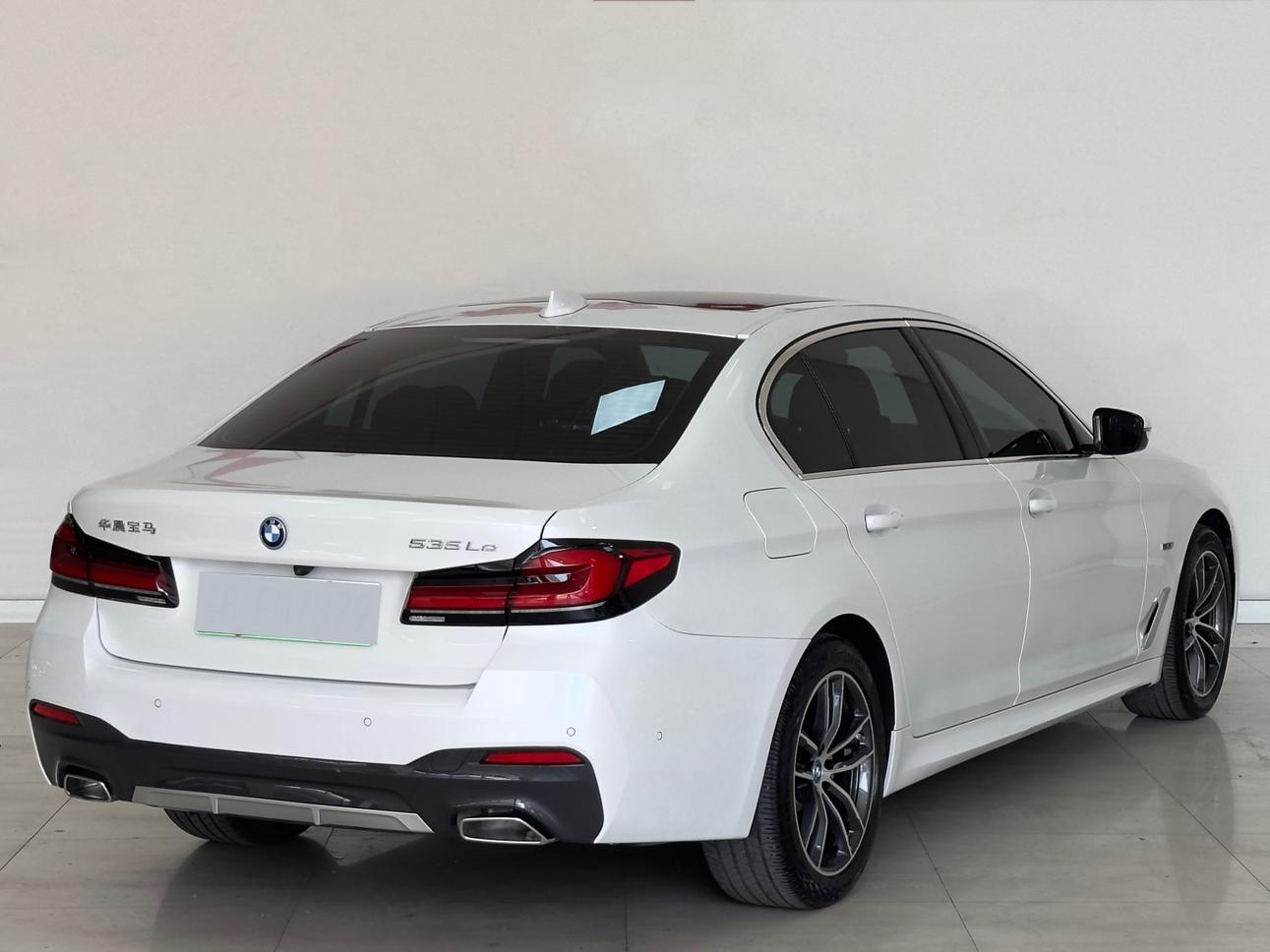 BMW 5 серии 2022 thumb 5