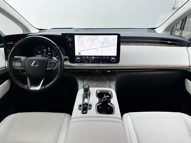 Lexus LM 2023 thumb 12