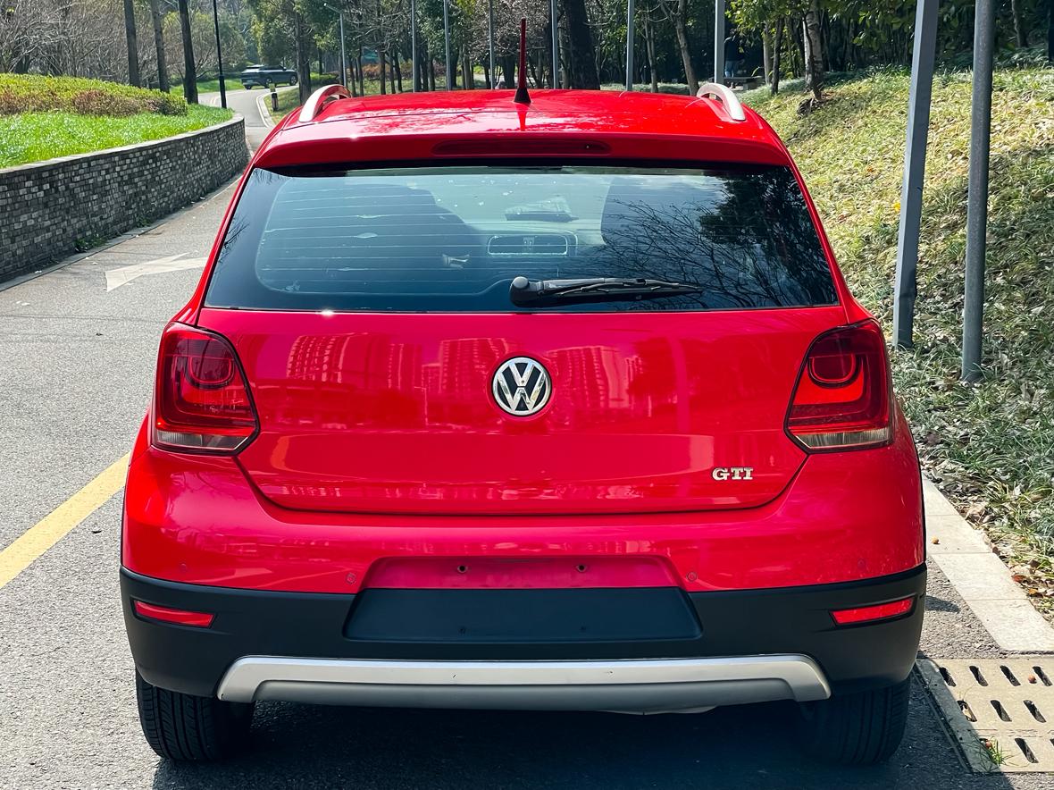 Volkswagen Polo 2013 thumb 3