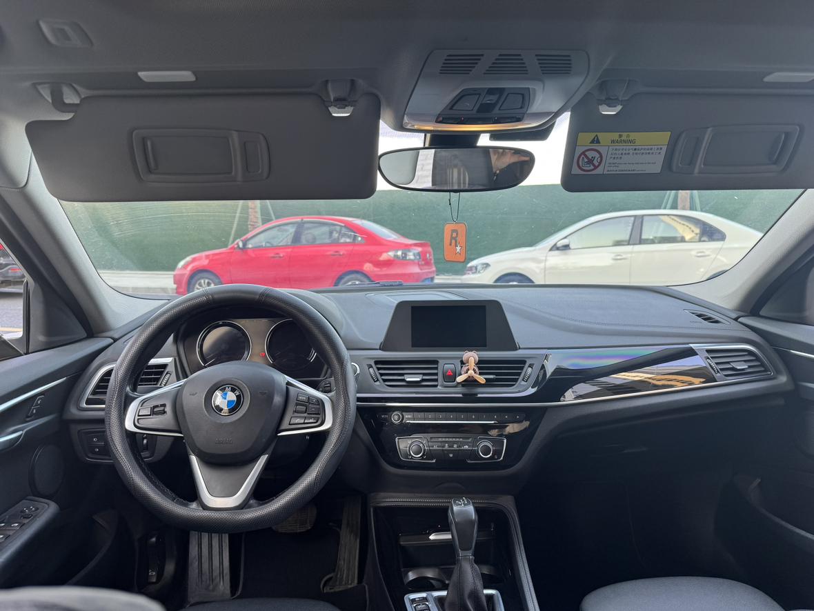 BMW 1 серии 2018 thumb 5