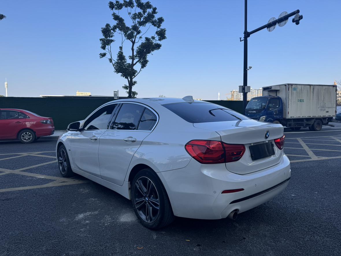 BMW 1 серии 2018 thumb 11