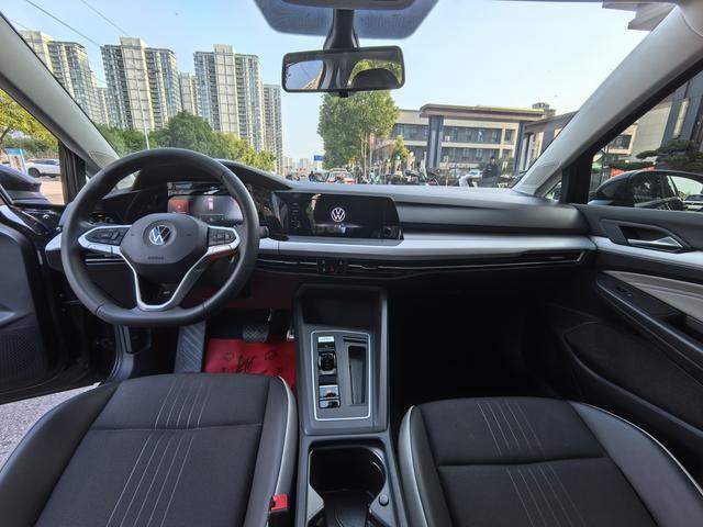 Volkswagen Golf 2023 thumb 6