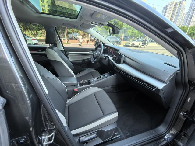 Volkswagen Golf 2023 thumb 7
