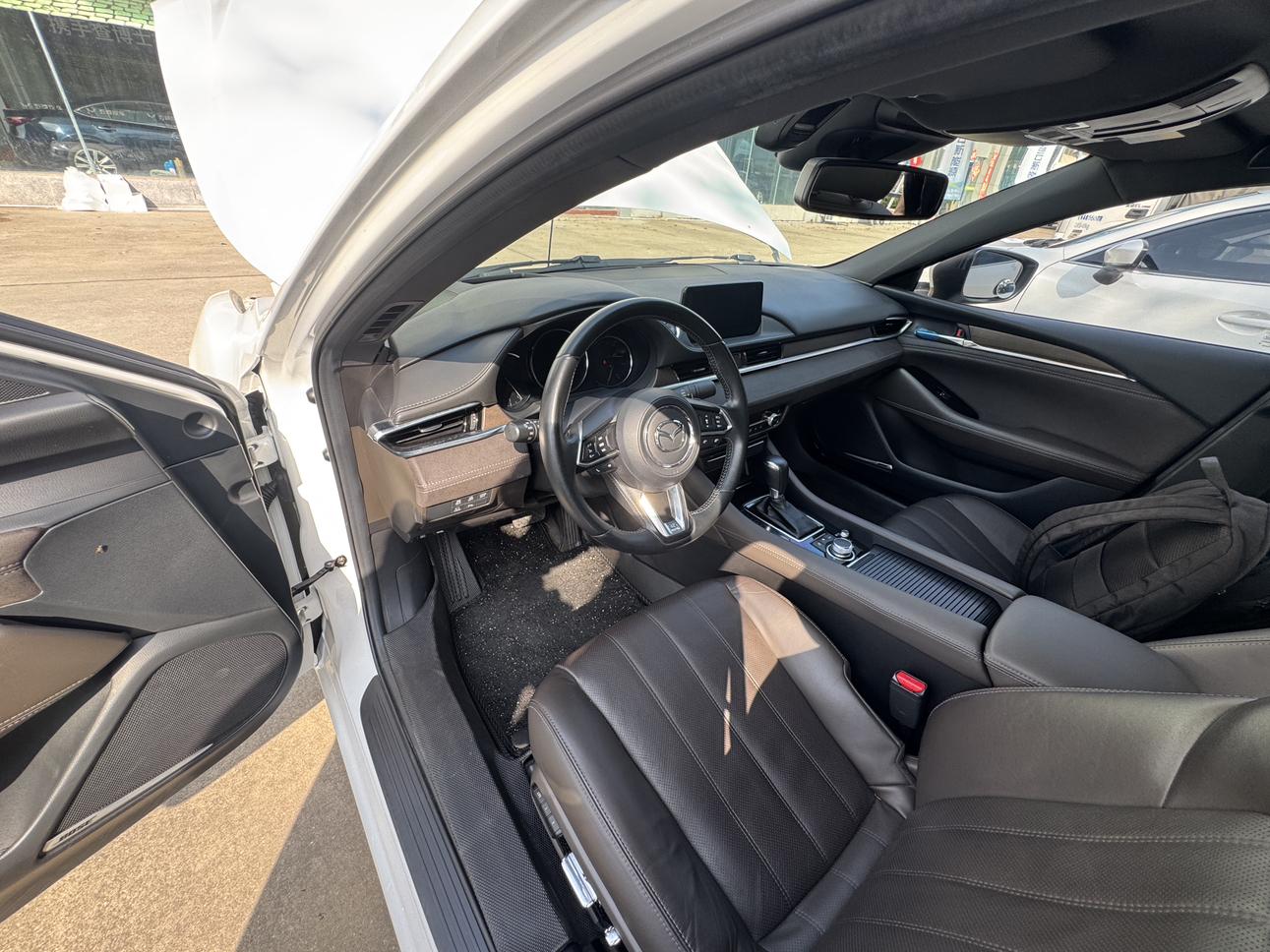 Mazda Atenza 2019 thumb 5
