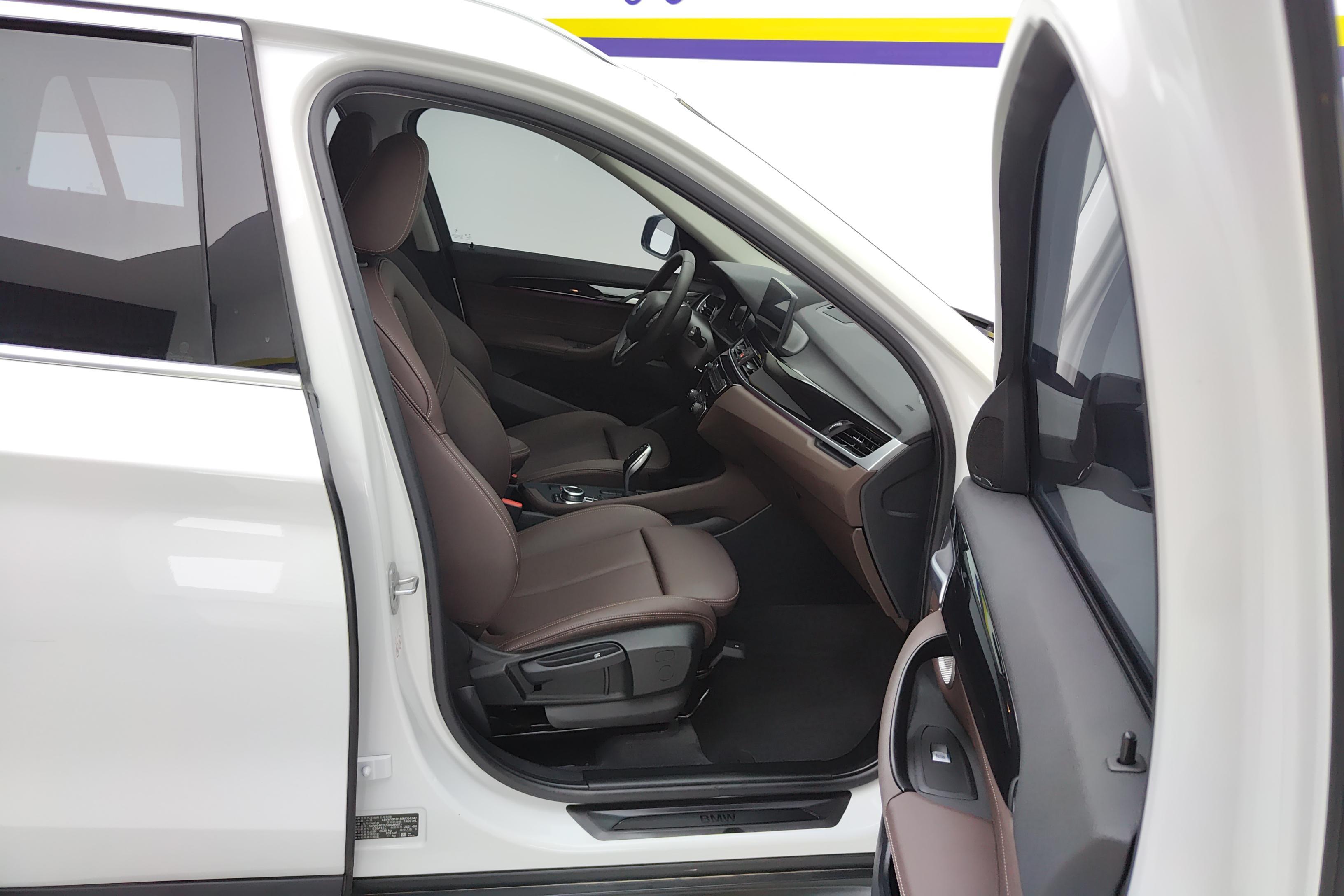 BMW X1 2021 thumb 4