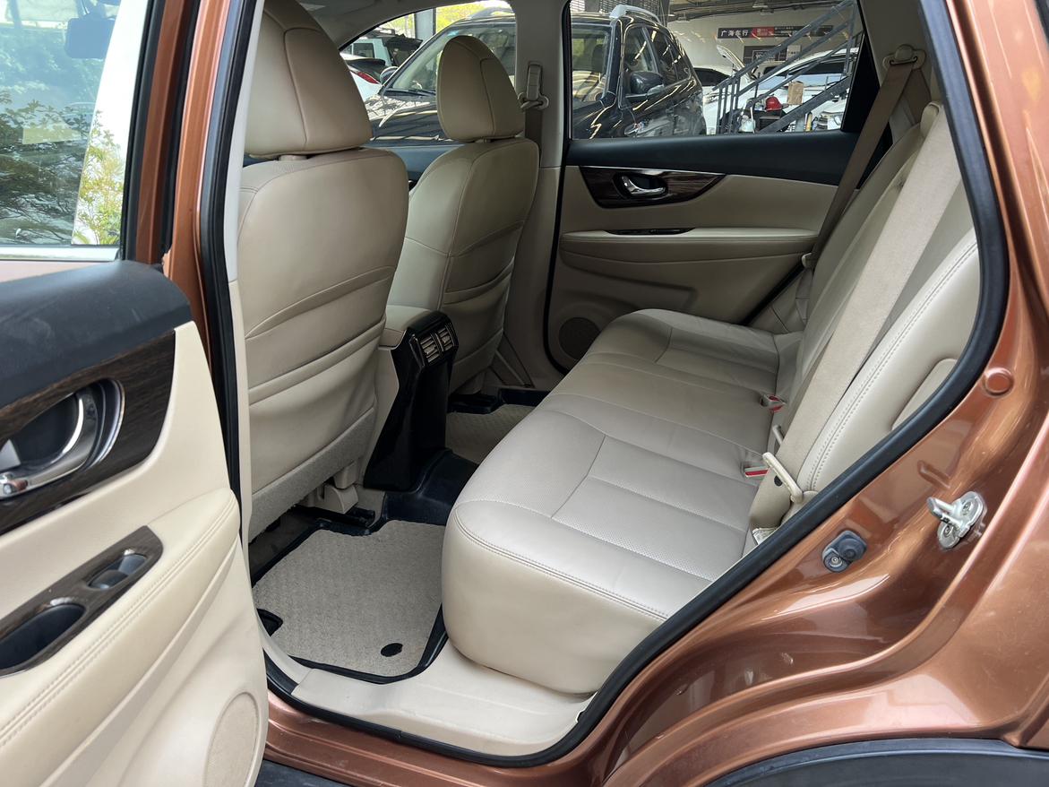 Nissan X-Trail 2015 thumb 7