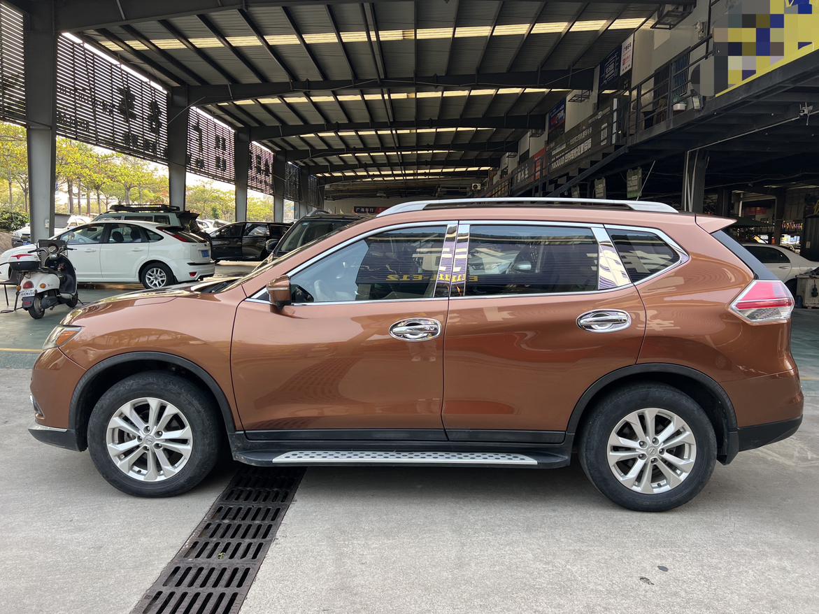 Nissan X-Trail 2015 thumb 10