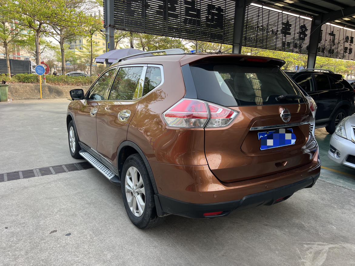 Nissan X-Trail 2015 thumb 11