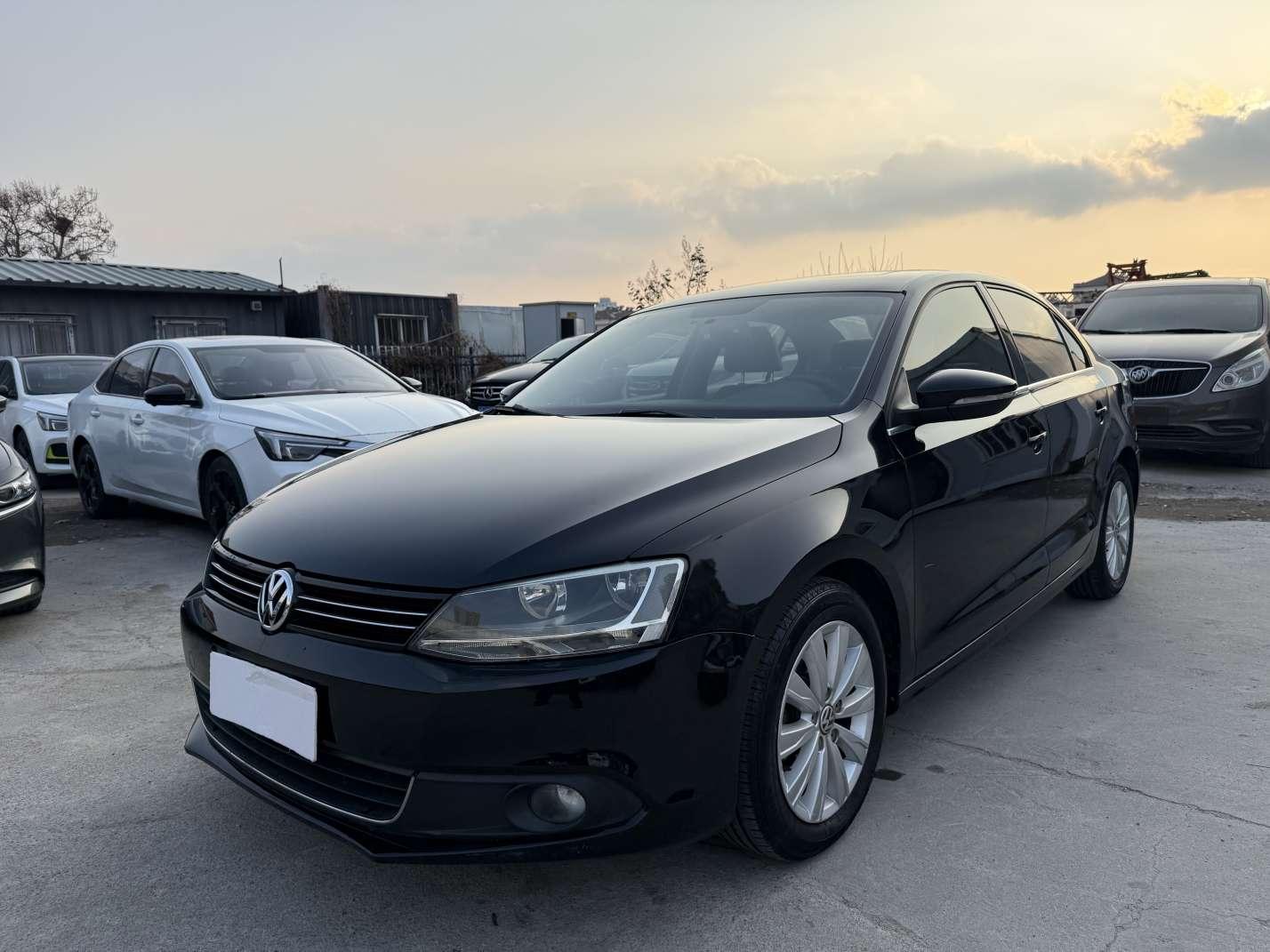 Volkswagen Sagitar 2014 thumb 8