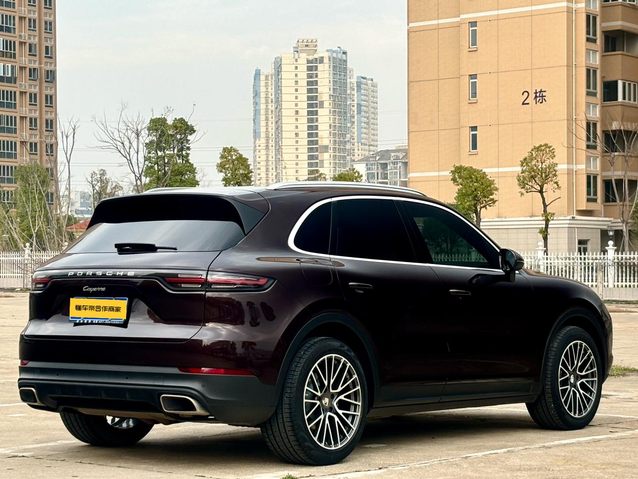 Porsche Cayenne 2018 thumb 4
