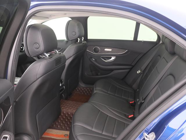 Mercedes-Benz C-Class 2019 thumb 3