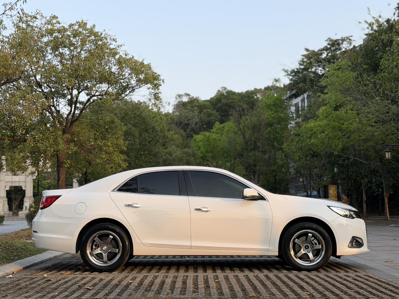 Chevrolet Malibu 2018 thumb 5
