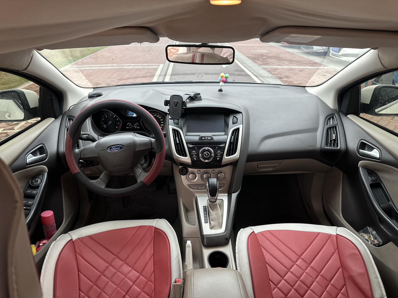 Ford Focus ST 2015 thumb 7
