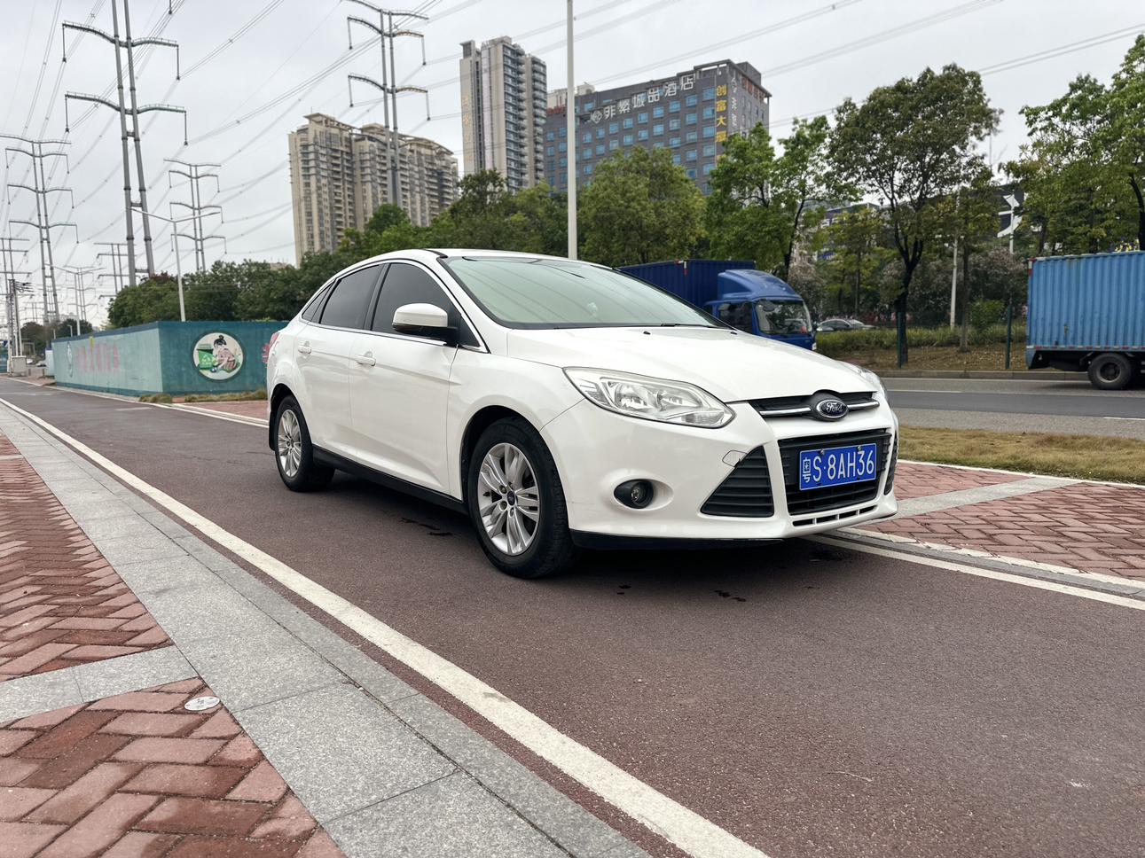 Ford Focus ST 2015 thumb 11