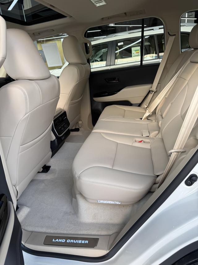 Toyota Land Cruiser 2025 thumb 2
