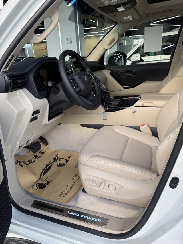 Toyota Land Cruiser 2025 thumb 4