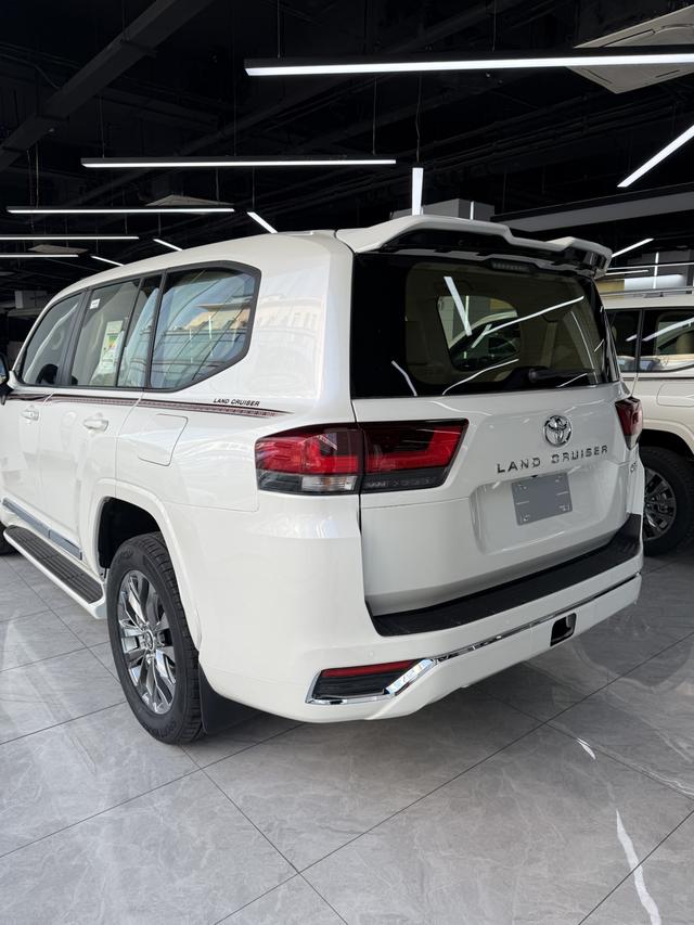 Toyota Land Cruiser 2025 thumb 5