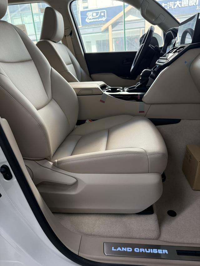 Toyota Land Cruiser 2025 thumb 8
