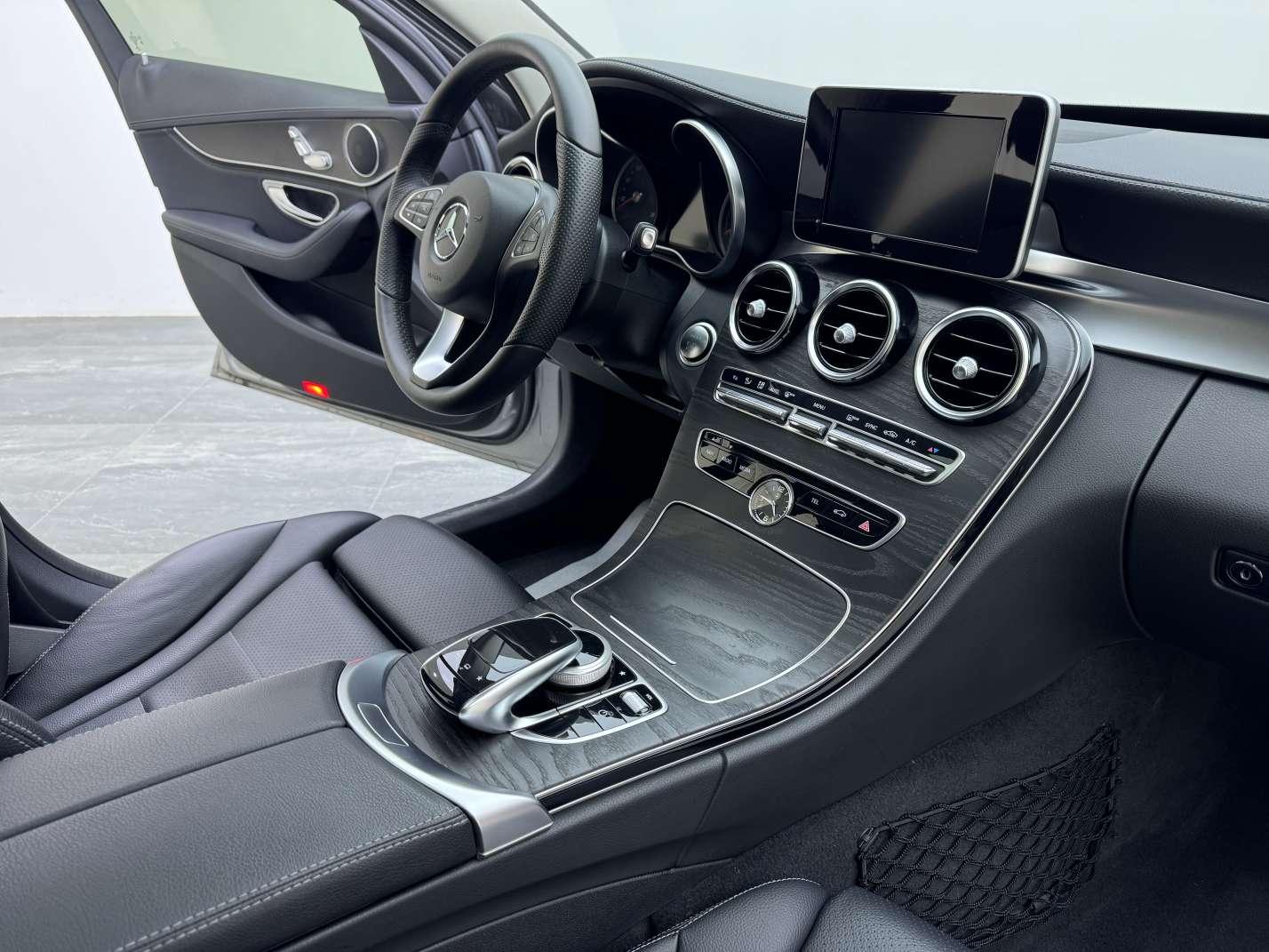 Mercedes-Benz C-Class 2016 thumb 11