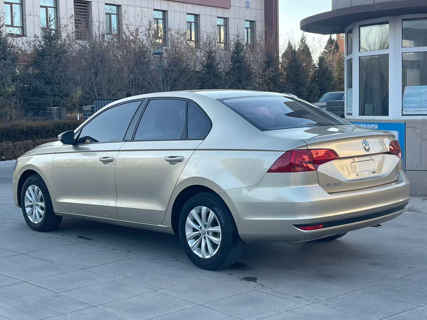 Volkswagen Bora 2019 thumb 2