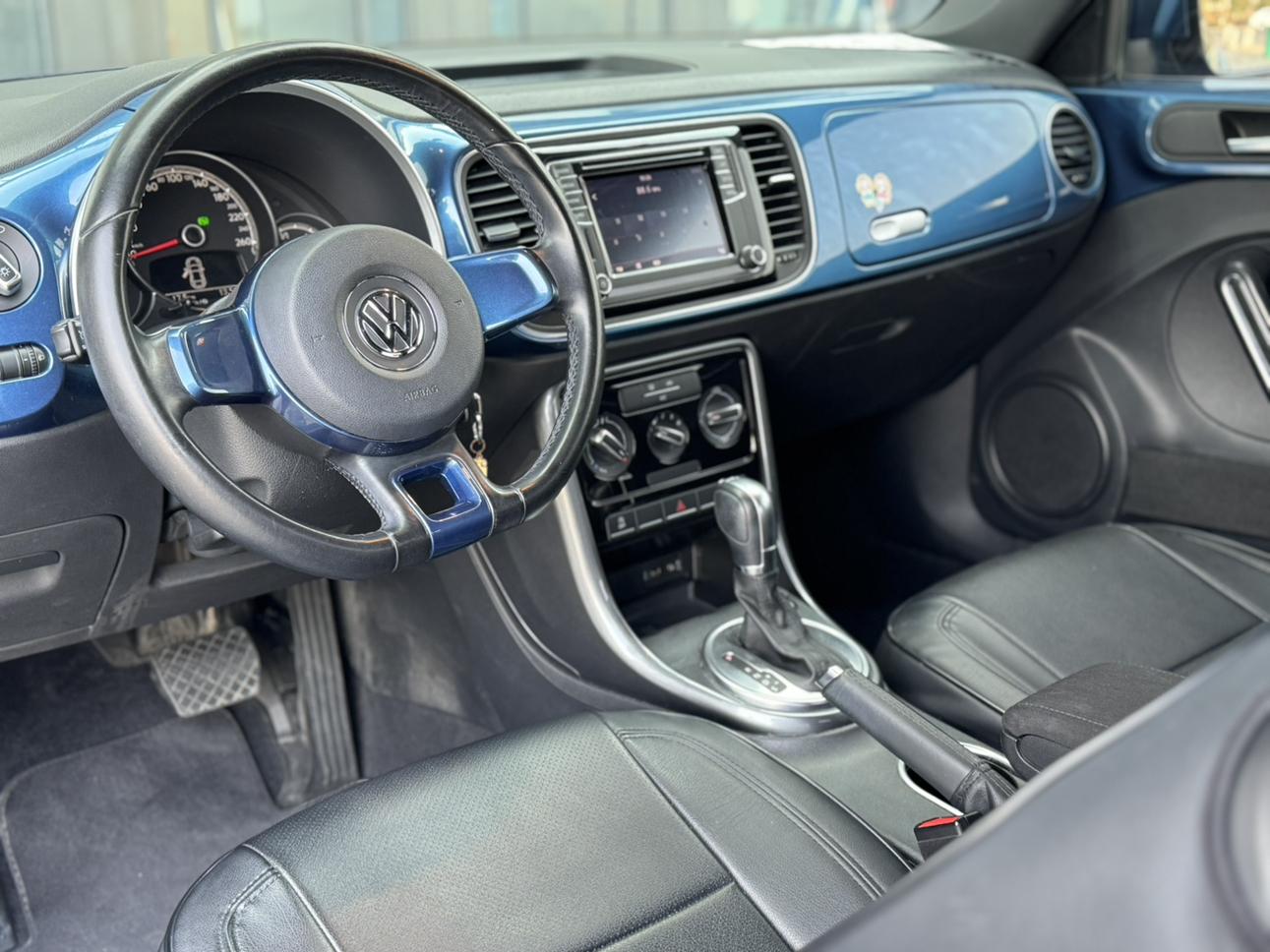 Volkswagen Beetle 2019 thumb 10