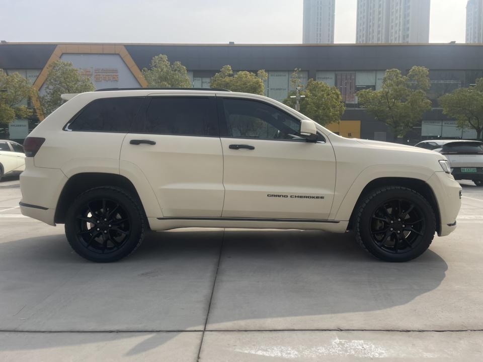 Jeep Grand Cherokee 2013 thumb 6
