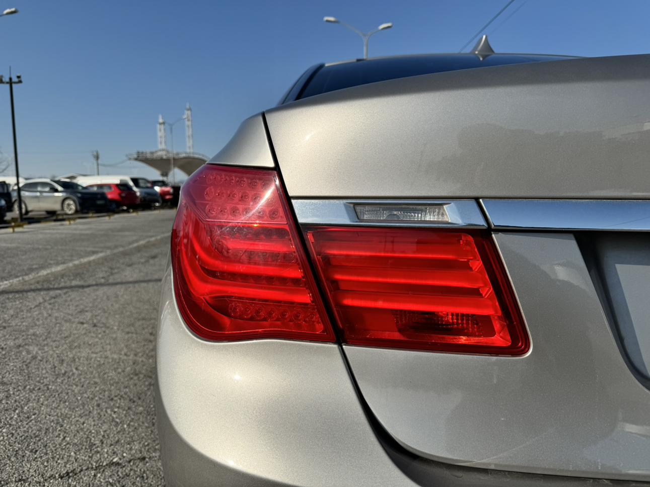 BMW 7 серии 2010 thumb 6
