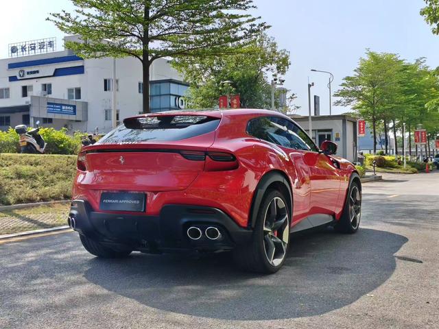 Ferrari Purosangue 2023 thumb 2