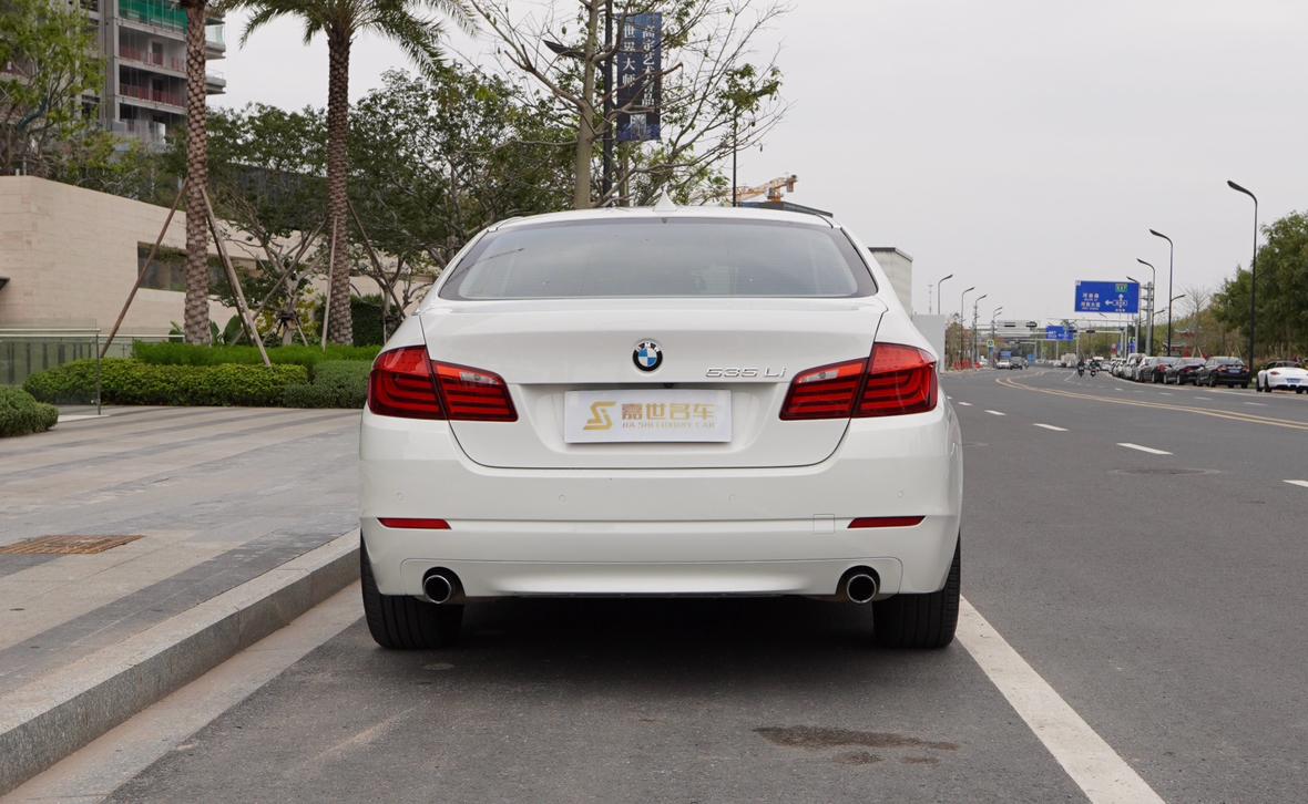 BMW 5 серии 2012 thumb 4