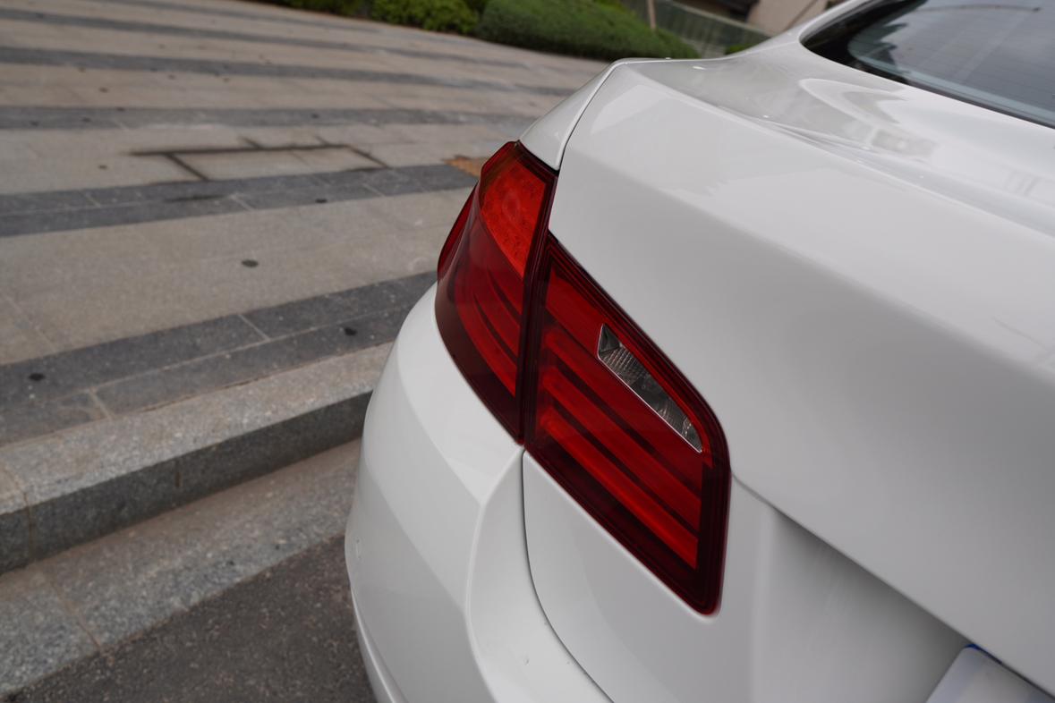 BMW 5 серии 2012 thumb 6