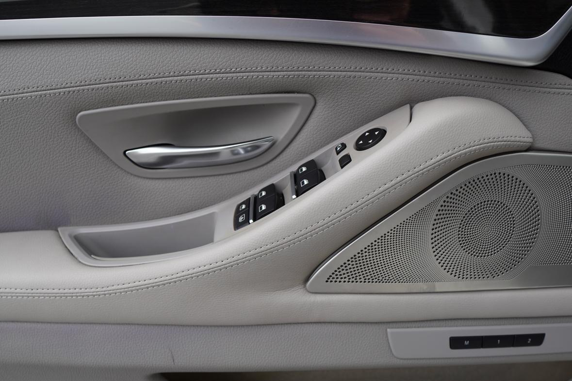 BMW 5 серии 2012 thumb 9