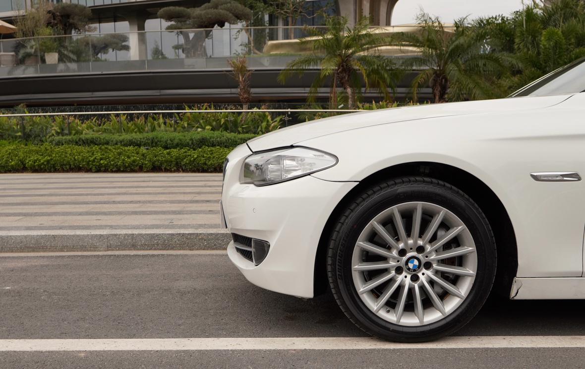 BMW 5 серии 2012 thumb 12