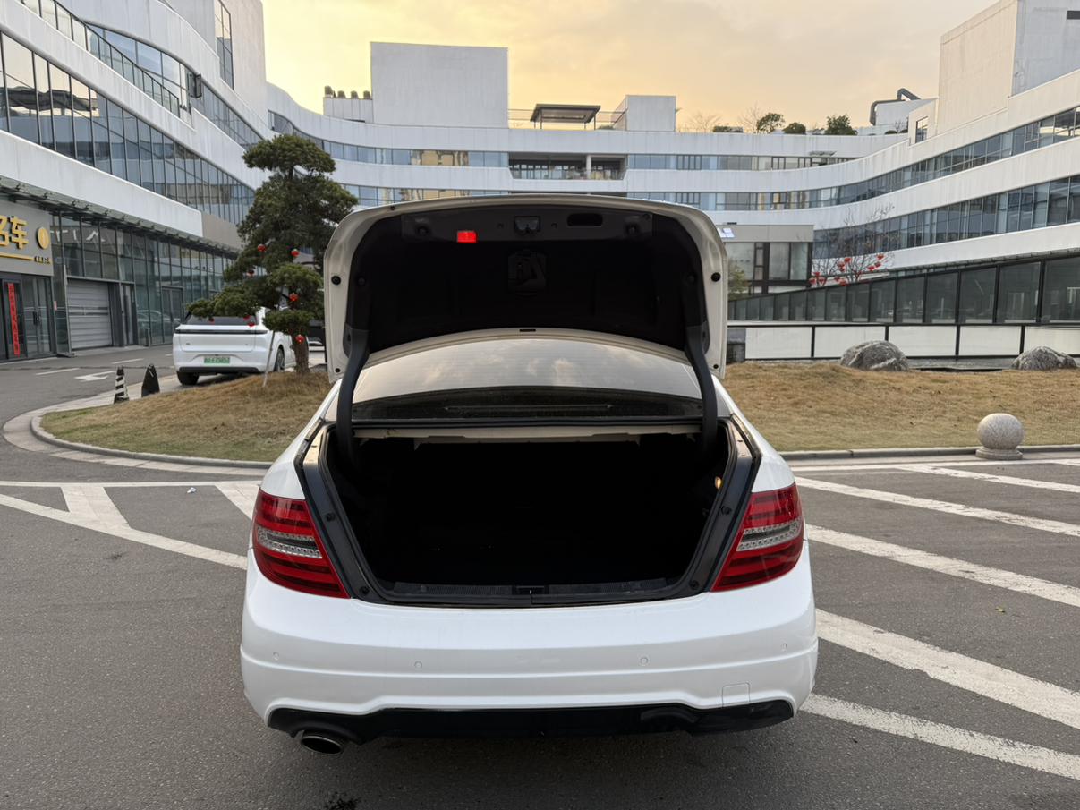 Mercedes-Benz C-Class 2014 thumb 6