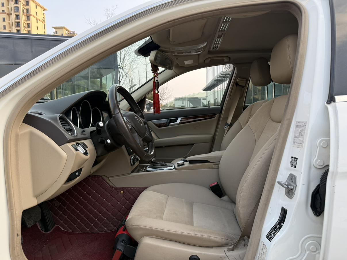Mercedes-Benz C-Class 2014 thumb 11