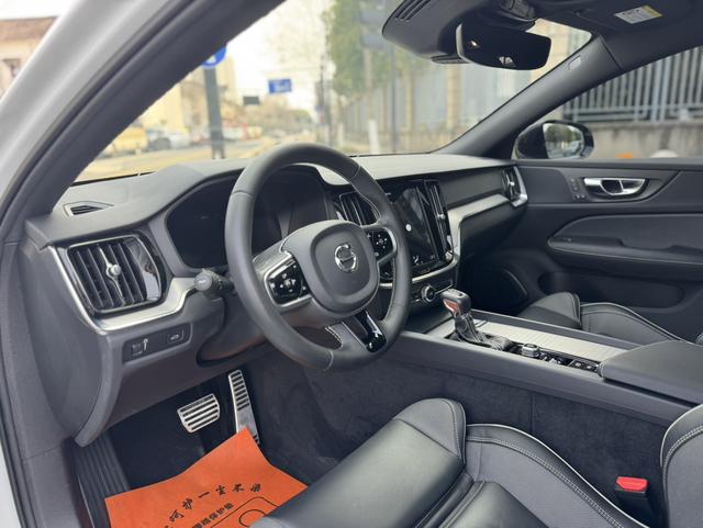Volvo S60 2021 thumb 2