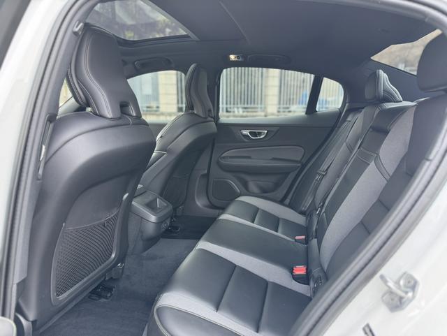 Volvo S60 2021 thumb 3