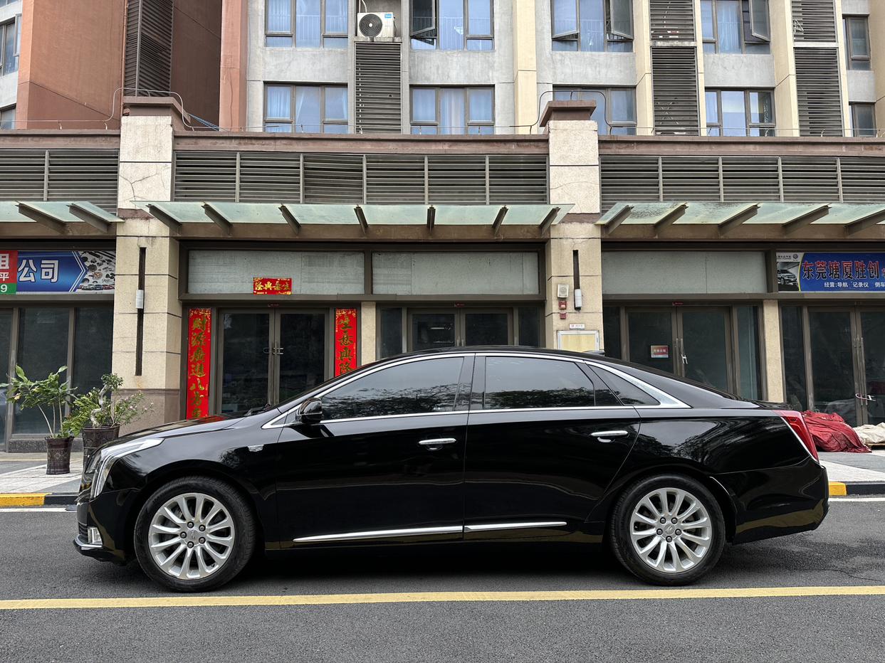 Cadillac XTS 2018 thumb 2