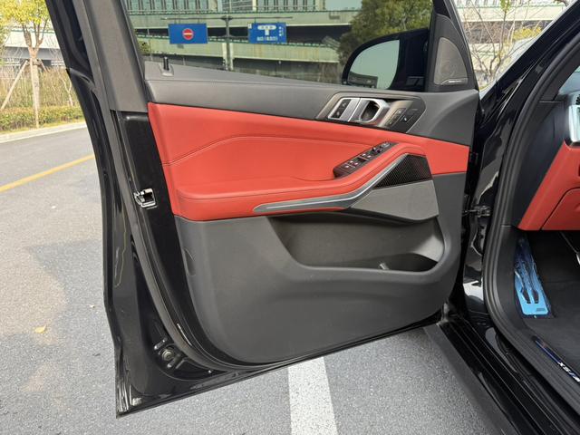 BMW X5 M 2023 thumb 6