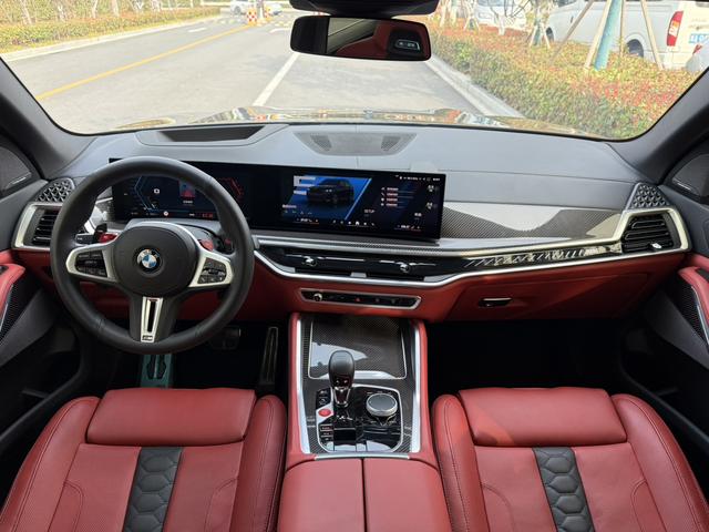 BMW X5 M 2023 thumb 8