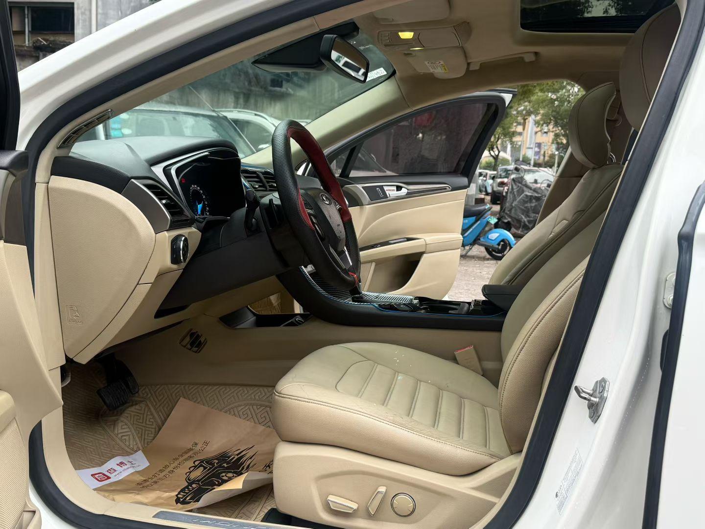 Ford Mondeo 2013 thumb 6