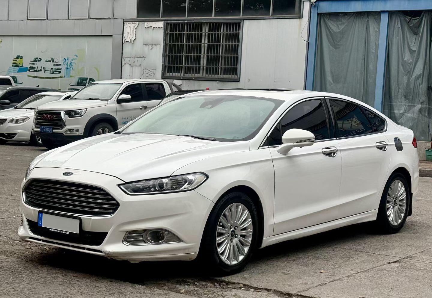 Ford Mondeo 2013 thumb 8