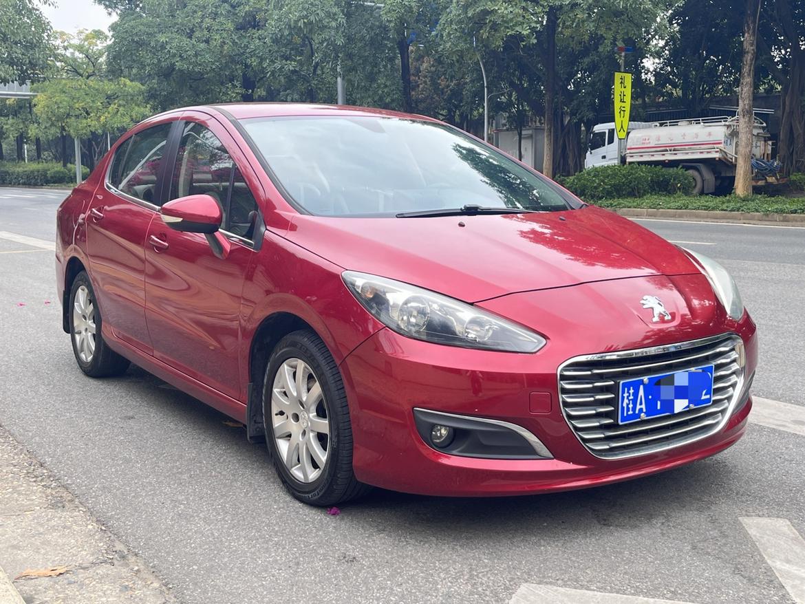 Peugeot 308 2016 thumb 10