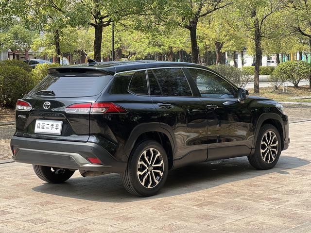 Toyota Frontlander 2022 thumb 4