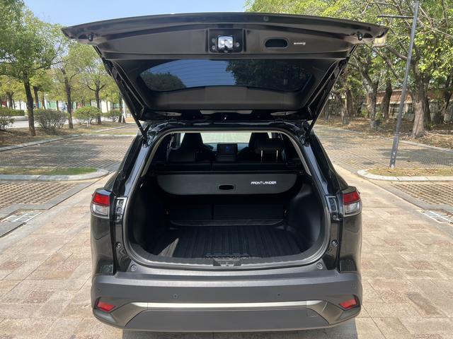 Toyota Frontlander 2022 thumb 9