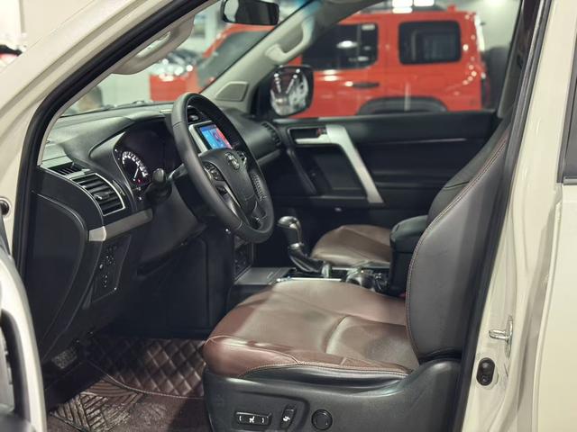 Toyota Land Cruiser Prado 2019 thumb 4