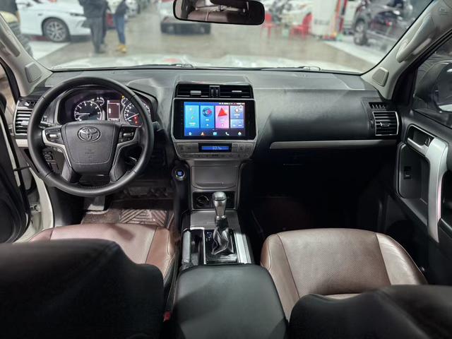 Toyota Land Cruiser Prado 2019 thumb 6