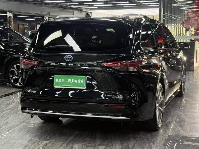 Toyota Sienna 2021 thumb 8