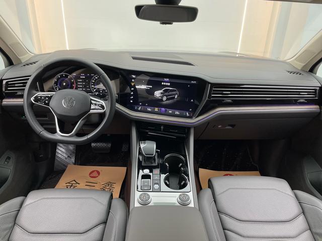 Volkswagen Touareg 2023 thumb 4