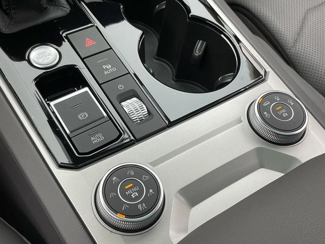 Volkswagen Touareg 2023 thumb 5